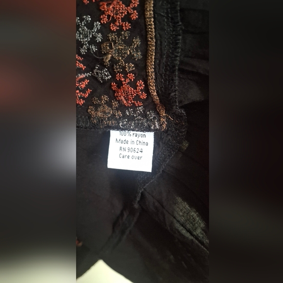 Tasha Polizzi Collection Embroidered Black and Pink Women's Top M BOHO GYPSY - Picture 5 of 11